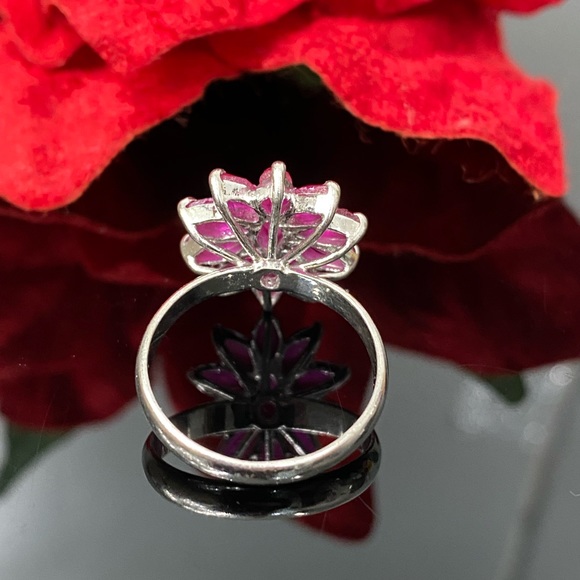 925 Sterling Silver Red Stone Flower Ring